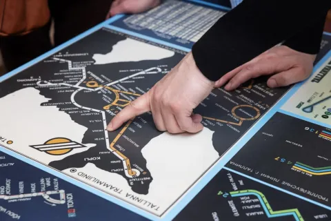 Ekskursioon näitusel „Lendav tramm“