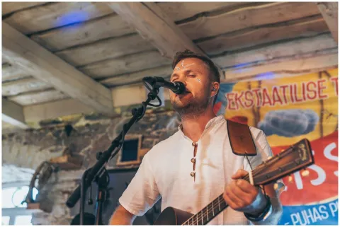 10.04 Kevade alguse pidu: Jaan-Kristjan väelaulud ja DJ Stigo extatic dance