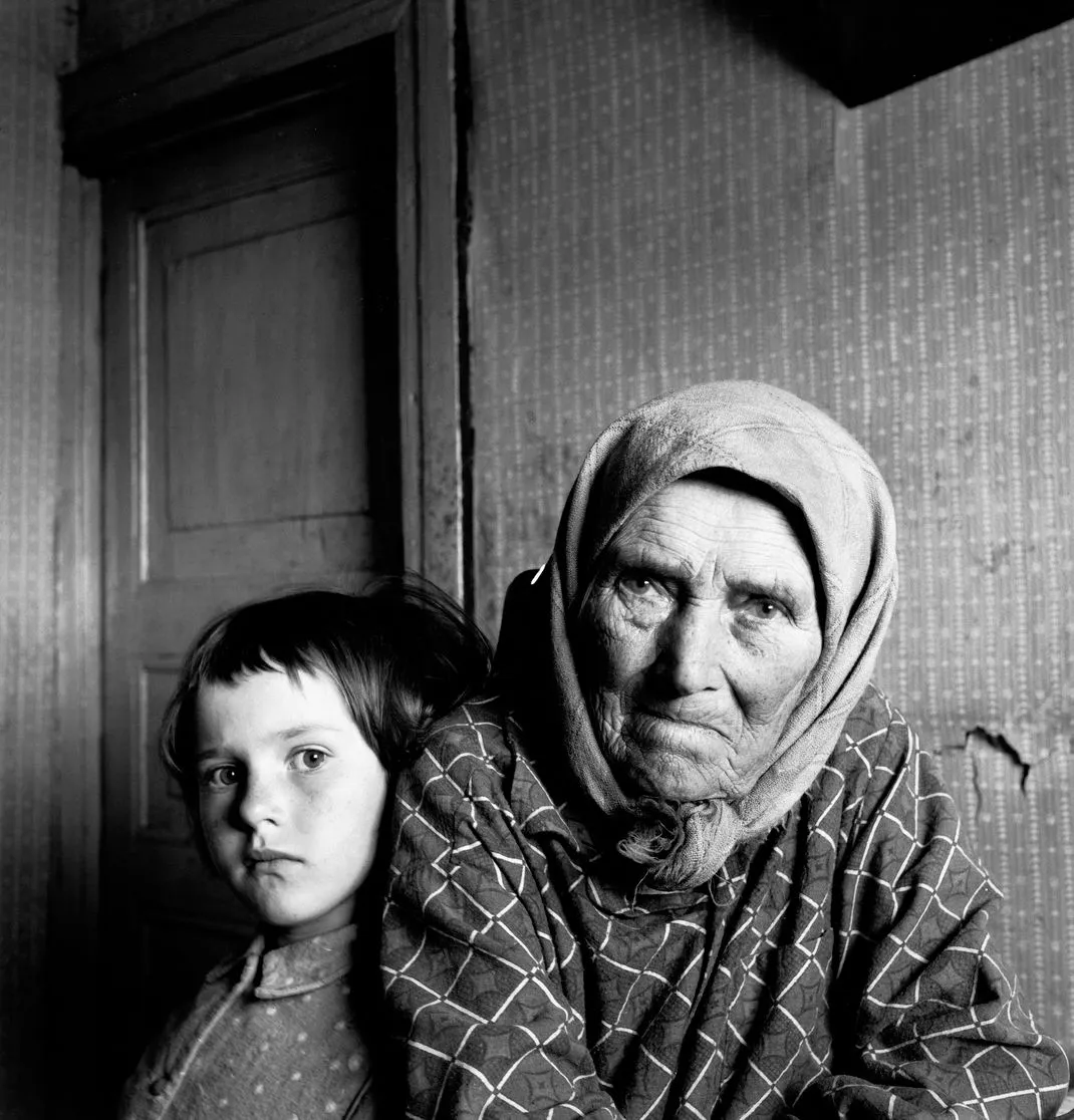 Juhan Kuusi Dokfoto Keskus x Fotografiska: kuraatorite tuur kahel näitusel